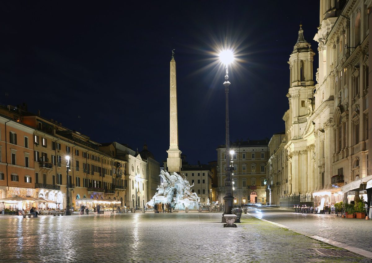 Roma Iluminada a Pé: Mistérios e Encantos