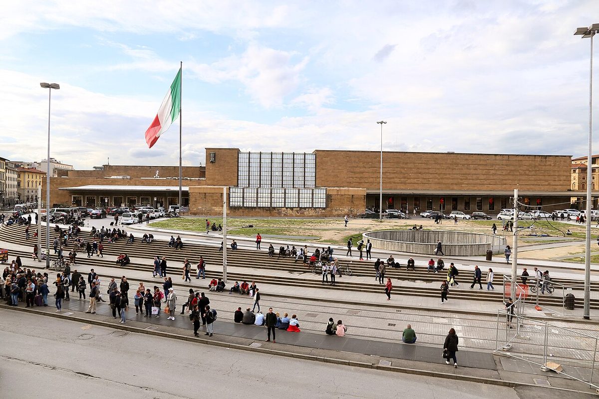 Translados: Estação Ferroviária de Florença